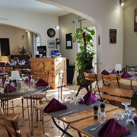 Auberge De La Table Ronde Винон-сюр-Вердон Екстериор снимка